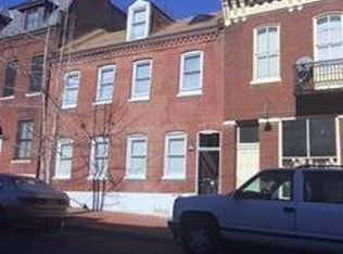 1031 Geyer Ave, Saint Louis, MO 63104