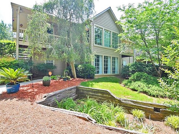 2nd image of 702 Country Park Dr SE