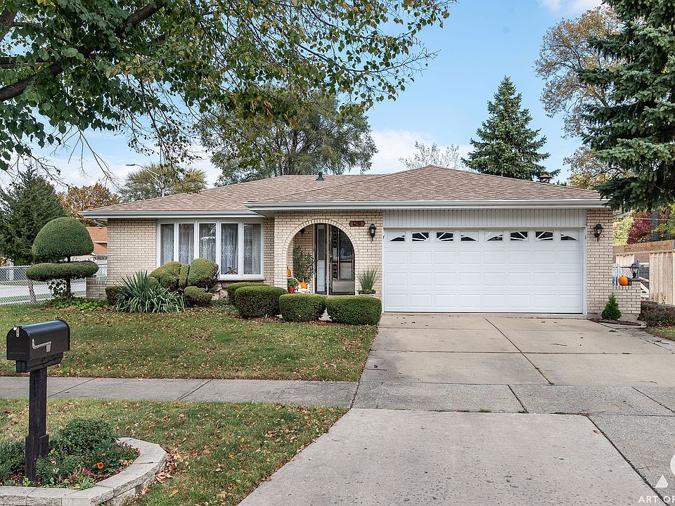 1st image of 6240 W 92nd Pl