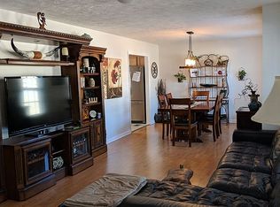 7095 E Cranberry Ct, Fayetteville, NC 28306