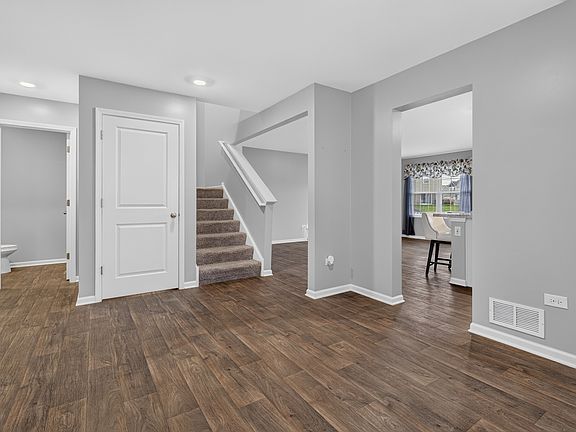 5th image of 1307 Fawnlily Cir