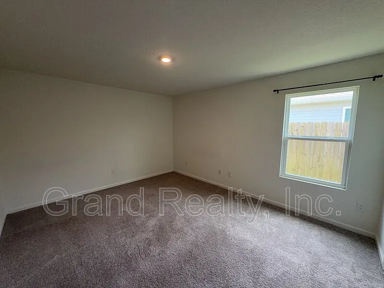 4316 Jitterbug St — Photo 9