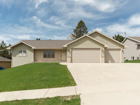 320 Monroe Street, Beaver Dam, WI 53916