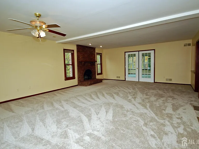 6 Heather Ln — Photo 4