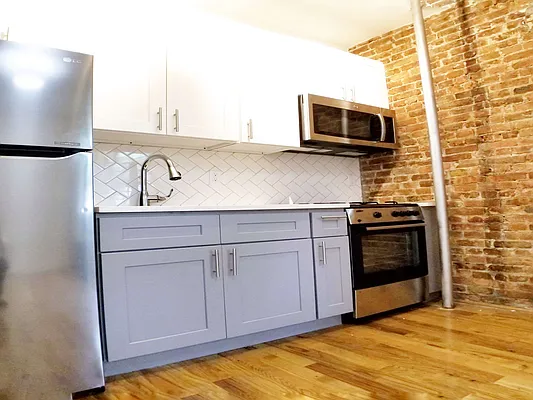 Rented by Rentall Group Inc | media 29