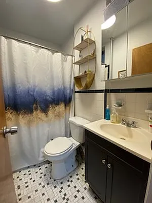 Rented by Bond New York | media 35