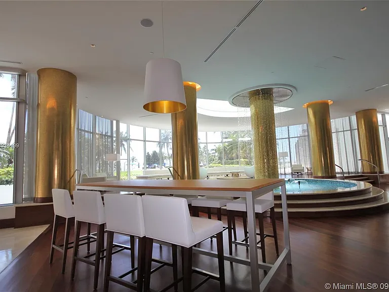 5161 Collins Ave #806 — Photo 10