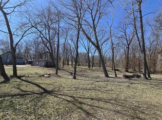 1125 College Rd, Holton, KS 66436