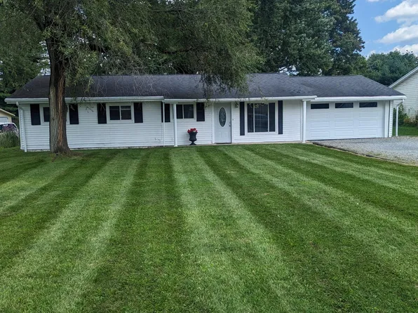129 Robinhood Dr, Cranberry Township, PA 16066