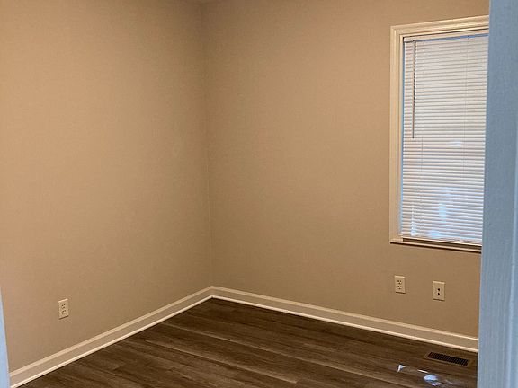 Bedroom have the plank floor.