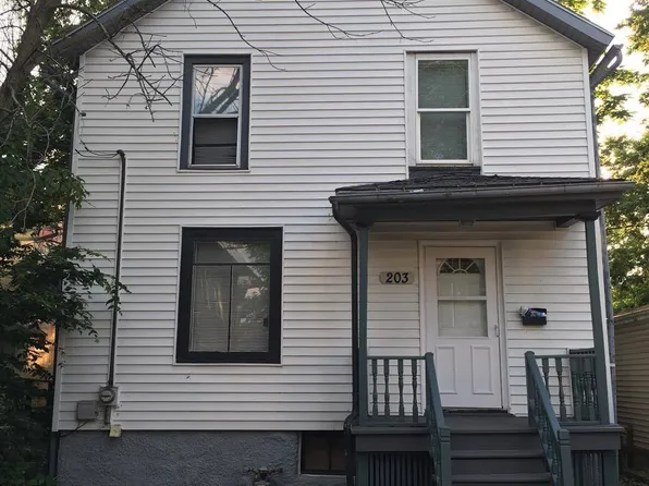 203 Pine St, Joliet, IL 60435