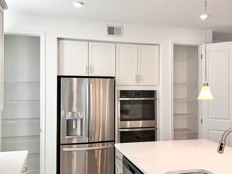310 Andrew Ct — Photo 18