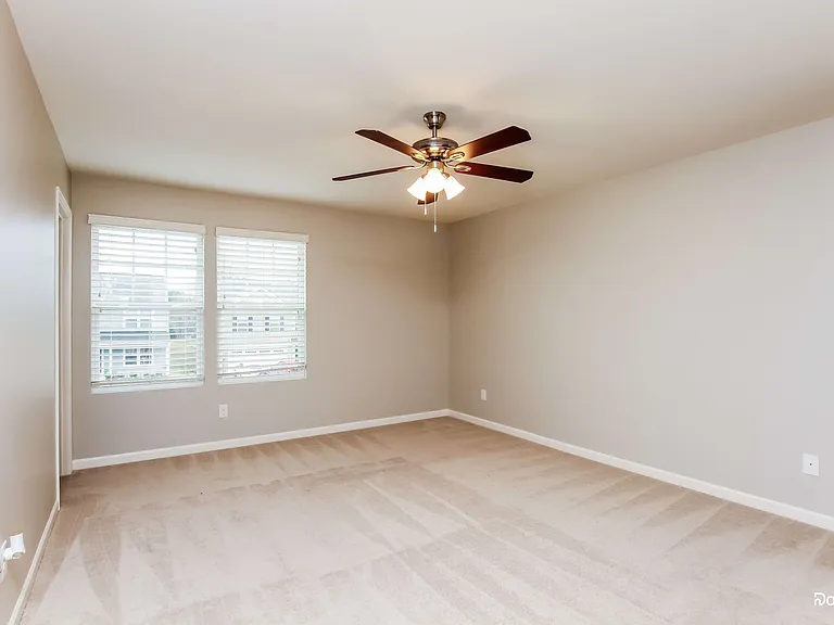 701 Falls Ln — Photo 13