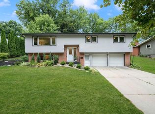 1509 Arrowood Dr, Madison, WI 53704