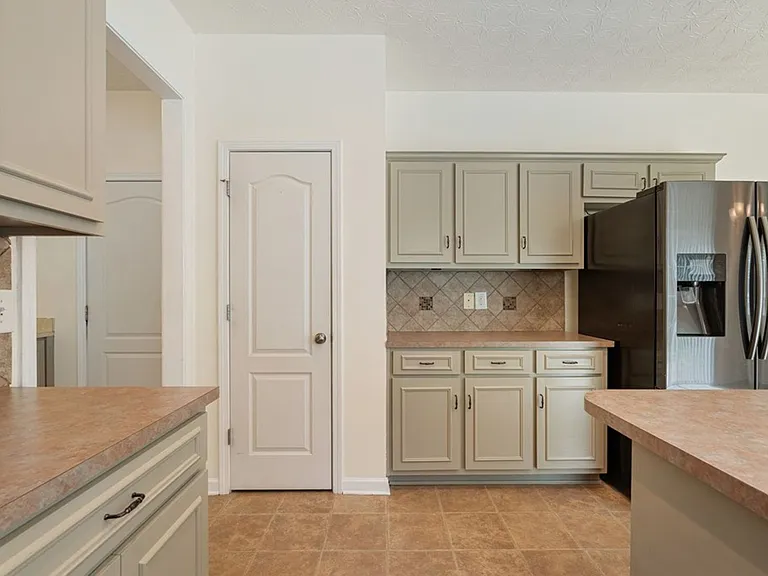 5186 Freedom Ridge Ct — Photo 6