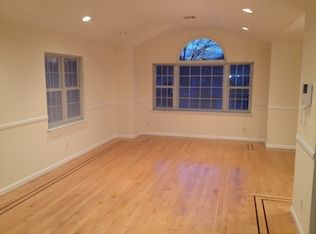 74 Firwood Rd #B, Port Washington, NY 11050