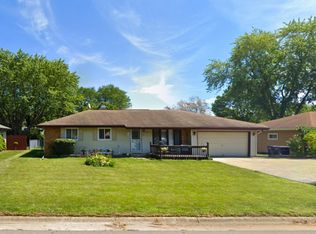 1532 Excalibur Dr, Janesville, WI 53546