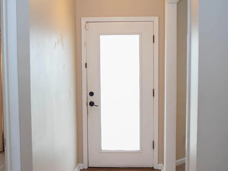 7175 Glendyne Dr N — Photo 22