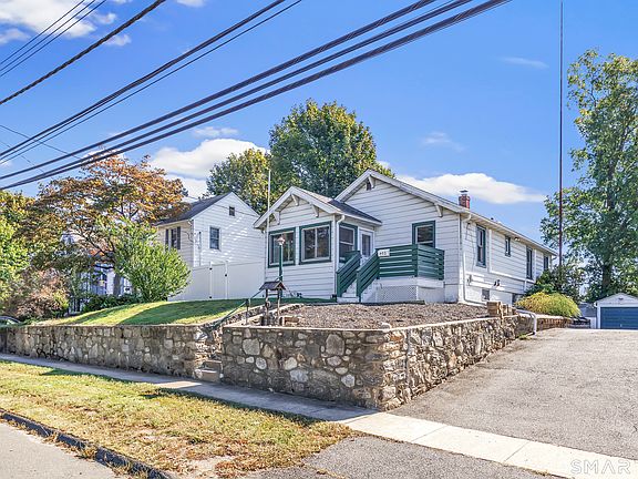 2nd image of 402 Patterson Avenue