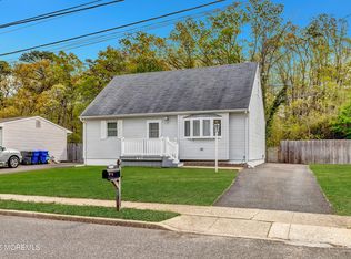 957 Harrison Rd, Toms River, NJ 08753