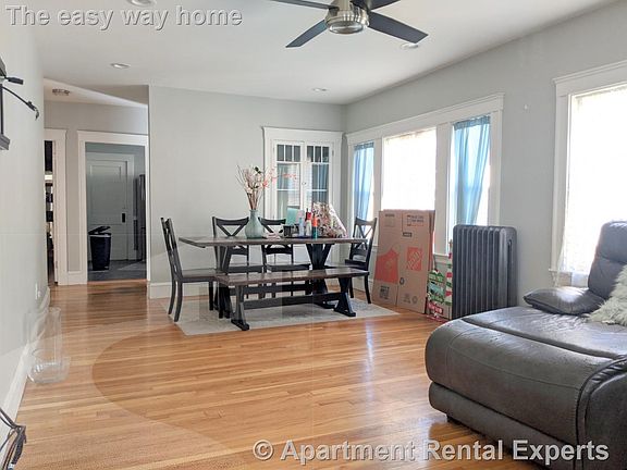 3rd image of 121 Bowdoin St #2S