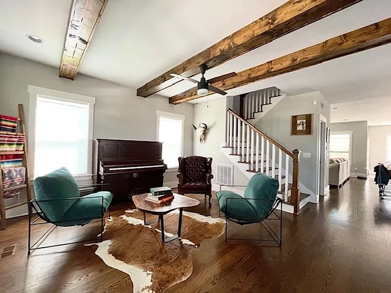 2308A Scott Ave — Photo 3