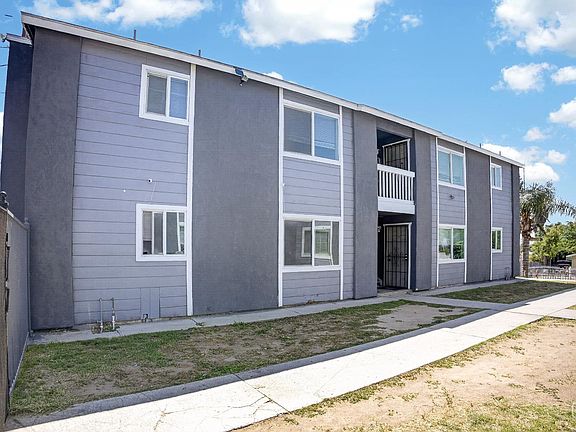3rd image of 1304 Flower St