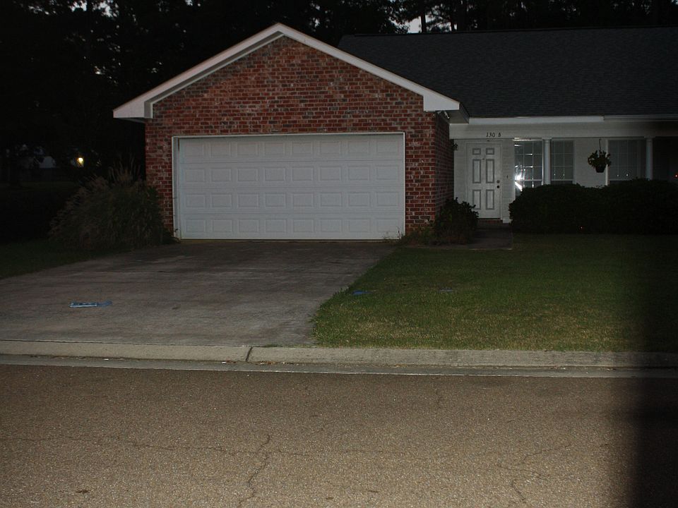 1st image of 130B Richmond Trl NE