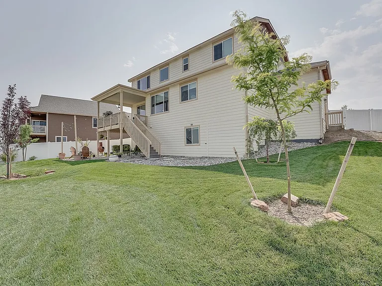 1302 Chamois Dr — Photo 43
