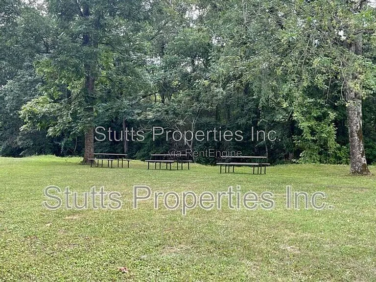 Creekside Apartments — Photo 52