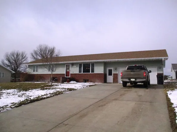 1507 Centennial Dr, McCook, NE 69001