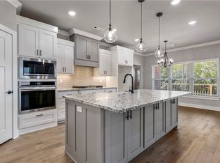 207 NW Highland Rd, Bentonville, AR 72712