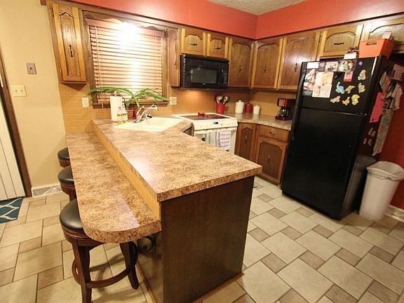 4th image of 2203 Virginia Dr