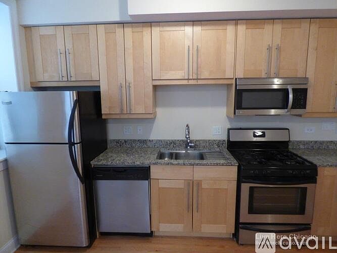 1st image of 1856 N Sawyer Ave #101