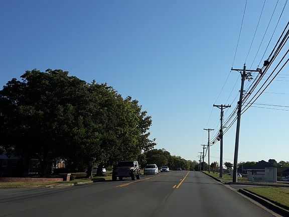 5th image of 1843 Memorial Dr