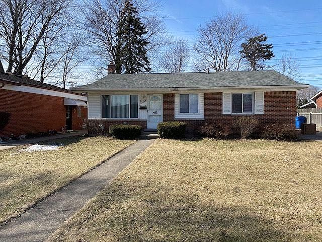 1st image of 28465 Newport Dr