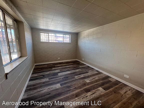 4th image of 1828 E Warren Ave