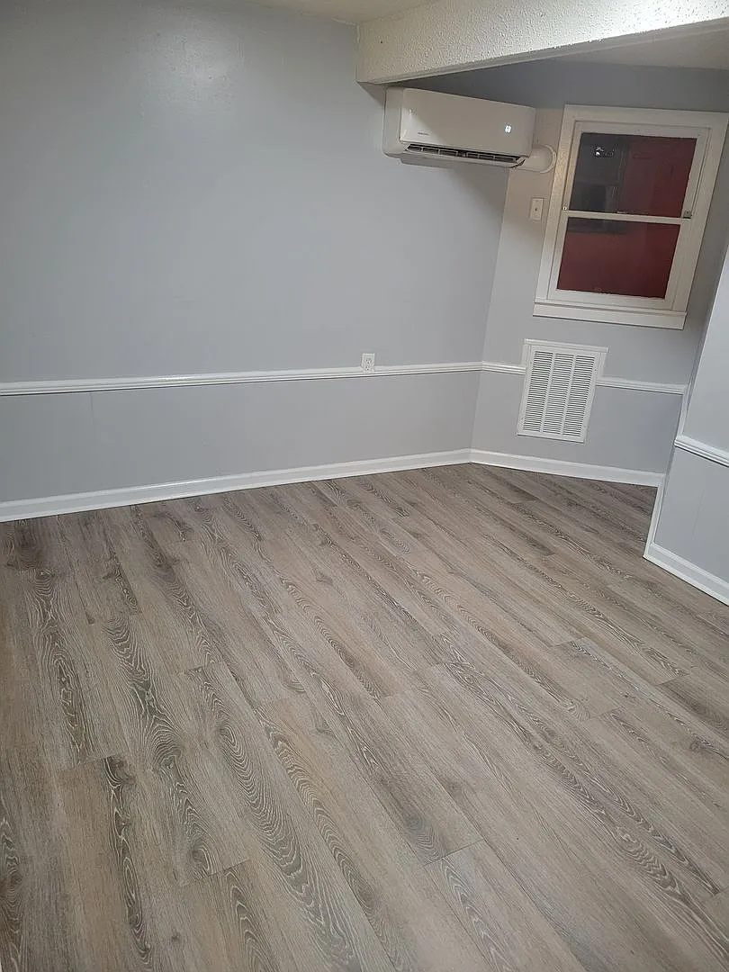 406 W Maple — Photo 4