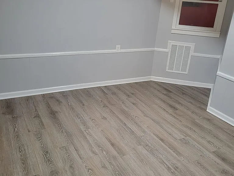406 W Maple St — Photo 9