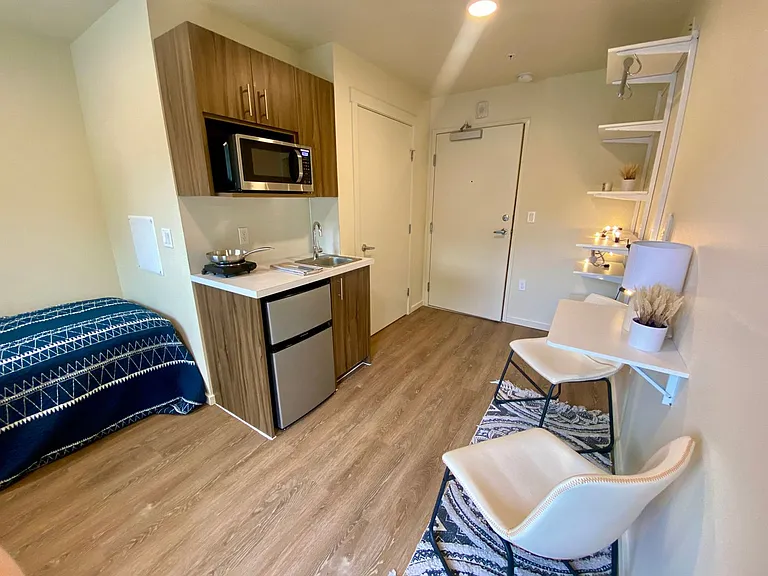Plaza Apartments — Photo 121
