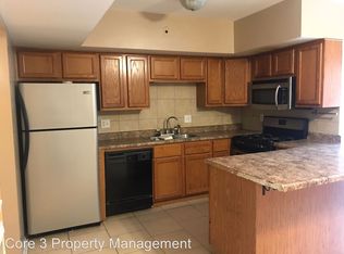 5010 N Sheridan Rd APT B, Peoria, IL 61614