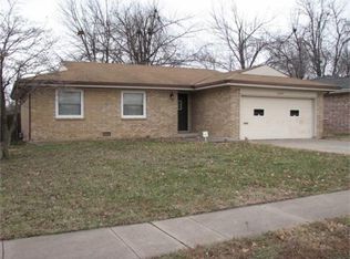 2455 S Kings Ave, Springfield, MO 65807