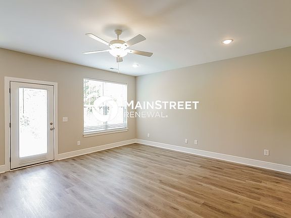 4th image of 152 Noble Park Cir