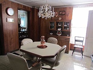 BREAKFAST NOOK