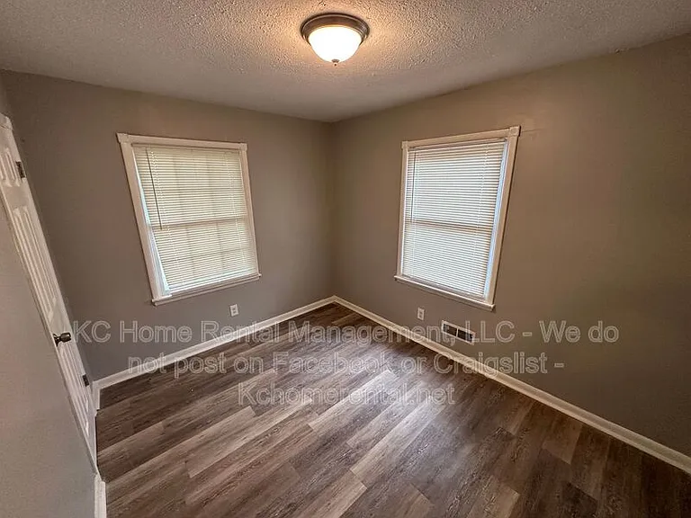 7707 E 108th Ter — Photo 25