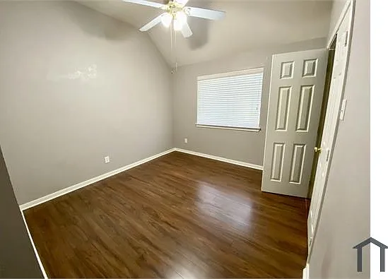 11719 Goldstream Ct — Photo 5