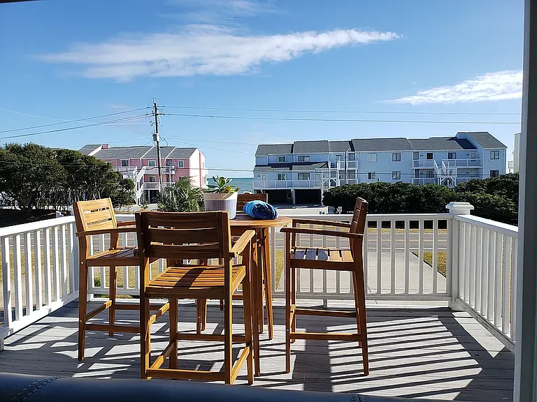 1250 Fort Fisher Blvd S — Photo 2