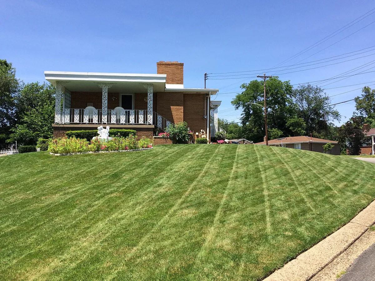 Building Photo - 121 Lilmont Dr