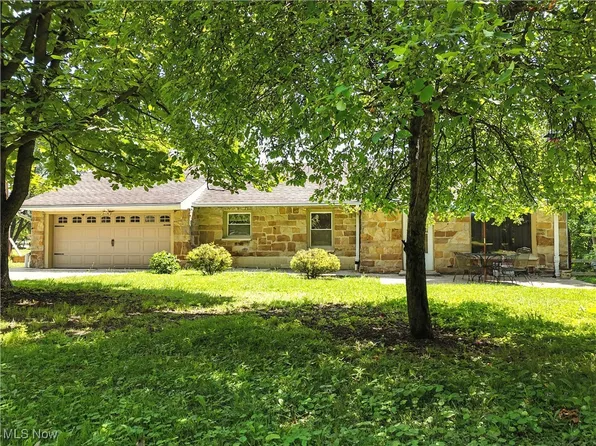 5540 Wickley Ln, Bedford Heights, OH 44146