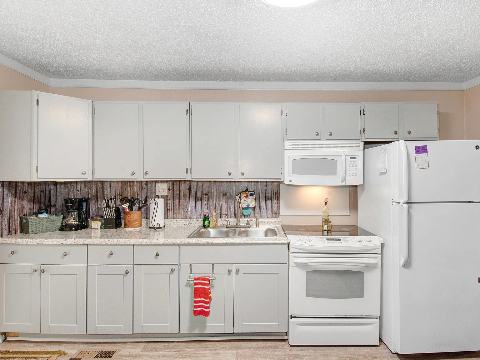 1 bed, 900 sqft, $1,750 — Photo 3
